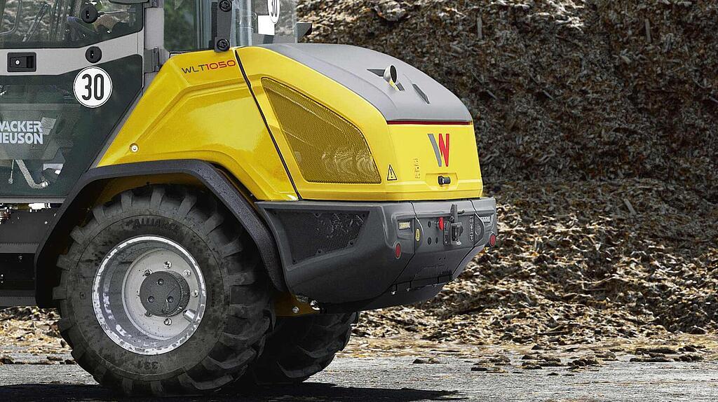 WLT1050 loading a semi-truck