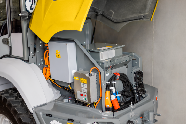 The compact battery of the fully electric Kramer wheel loader 5065e.