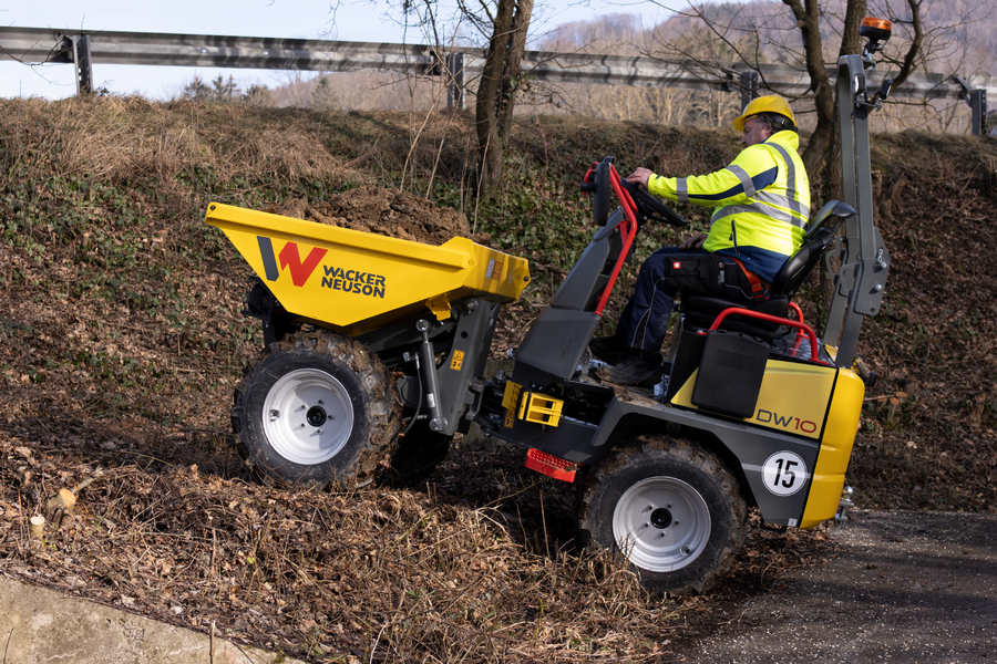 Dumper sur pneus DW10