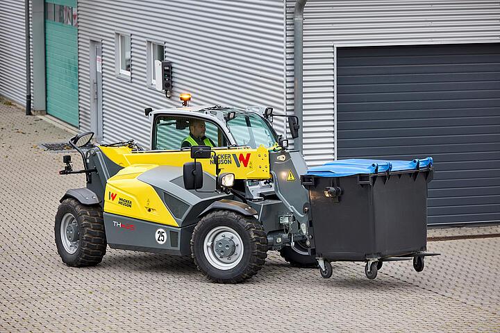 Телескопический погрузчик Wacker Neuson TH625 в эксплуатации, начальная цена