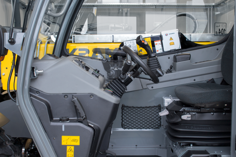 A few cabin details of the Kramer telehandler 2205.