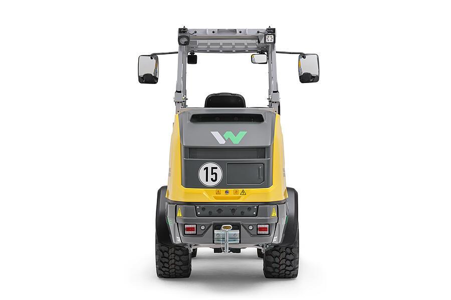 Wacker Neuson wheel loader WL28e with overhead guard, studio