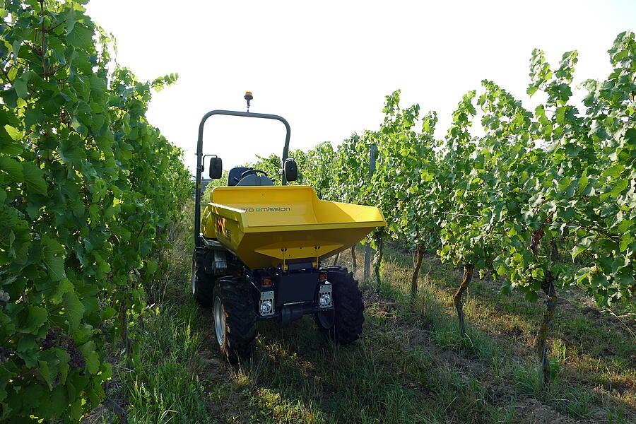 Dumper sur pneus électrique DW15e