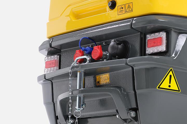 Wacker Neuson wheel loader WL300e studio detail picture