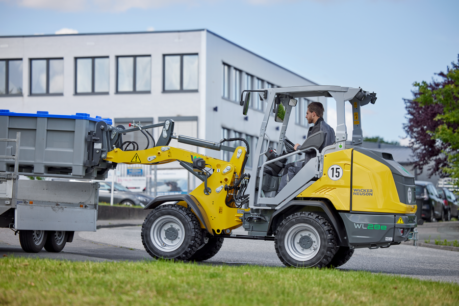 Wacker Neuson wheel loader WL28e with overhead guard in application