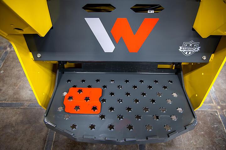 Carregadeira de esteira utilitária SM100
