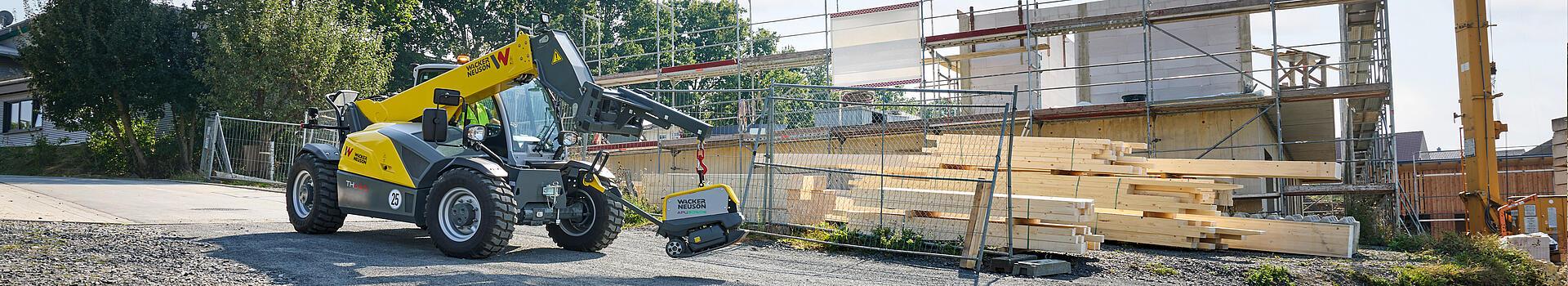 Telehandlers Wacker Neuson telehandler in action