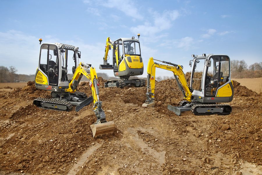 3 excavators ET18, ET20 andET24 during excavation work