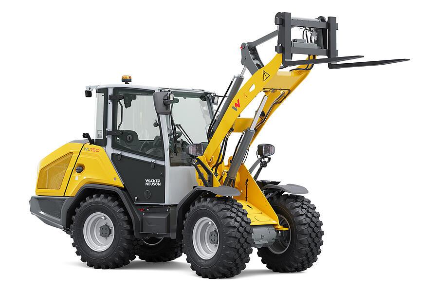 Wacker Neuson wheel loader WL750 cabin with earth shovel, studio