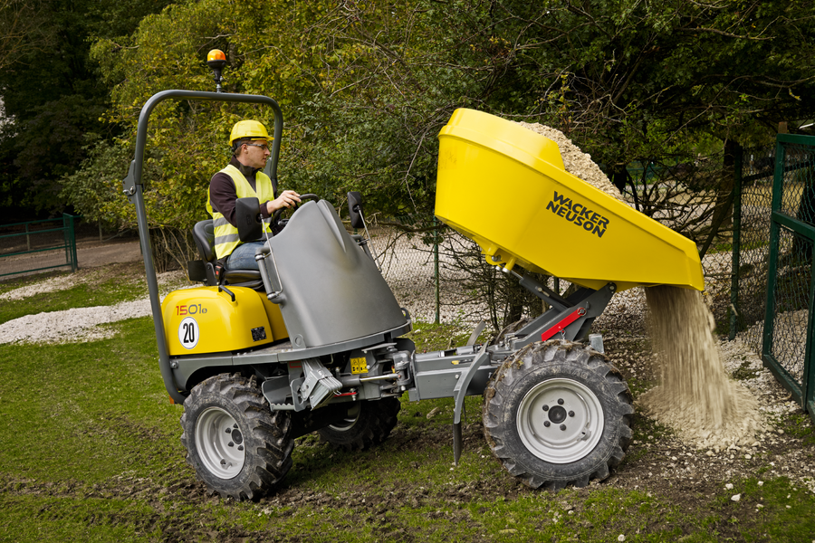 1501s wheel dumper tipping ballast in the field