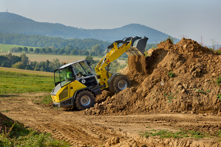 Wacker Neuson wheel loader WL1150 in action