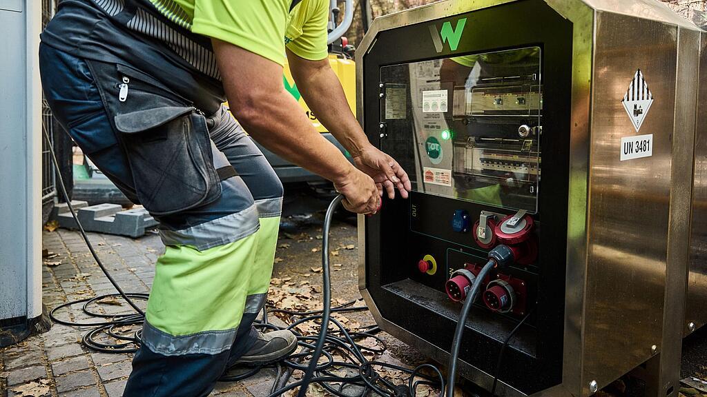 Our zero emission machines and equipment is intuitive to operate and can easily be recharged.