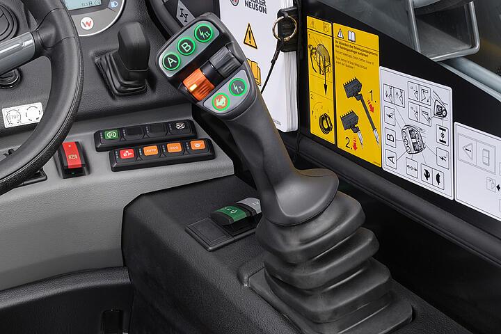 Wacker Neuson telehandler TH412, Joystick