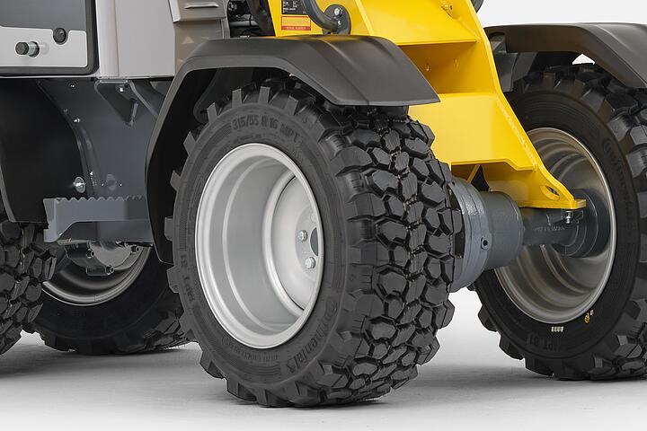 Wacker Neuson wheel loader WL20e, tires