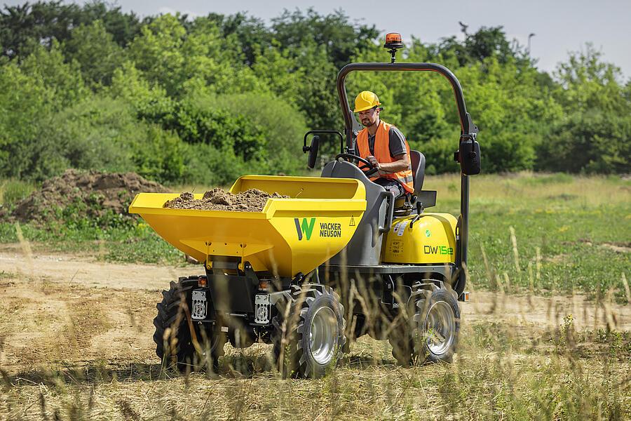 Dumper sur pneus électrique DW15e