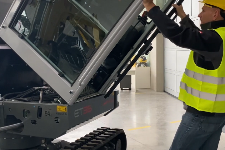 Tracked Zero Tail Excavator EZ36