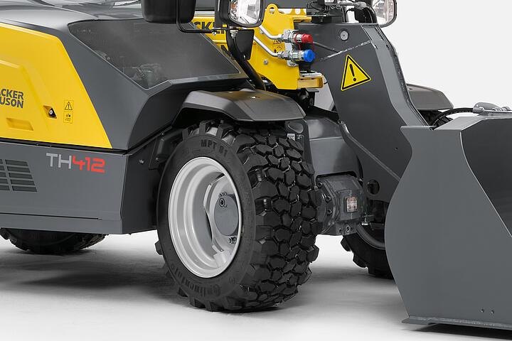 Телескопический погрузчик Wacker Neuson TH412, шины