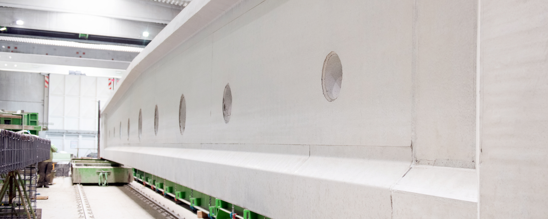 Vnější vibrátory pro konsolidaci ve výrobnách prefabrikovaného betonu  AR53