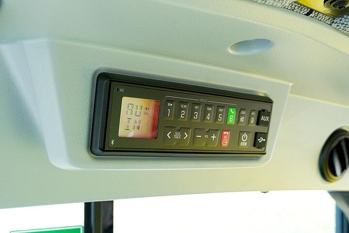 DV125 Bluetooth Radio