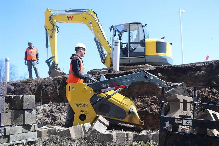 SM60 Utility Track Loader