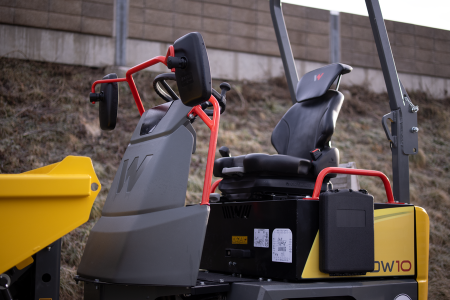 Dumper sur pneus DW10