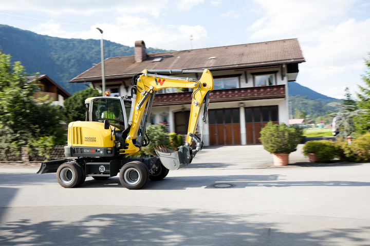 Escavatore Mobile EW65