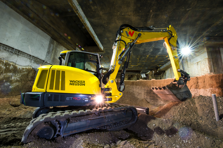 Tracked Conventional Excavator ET90