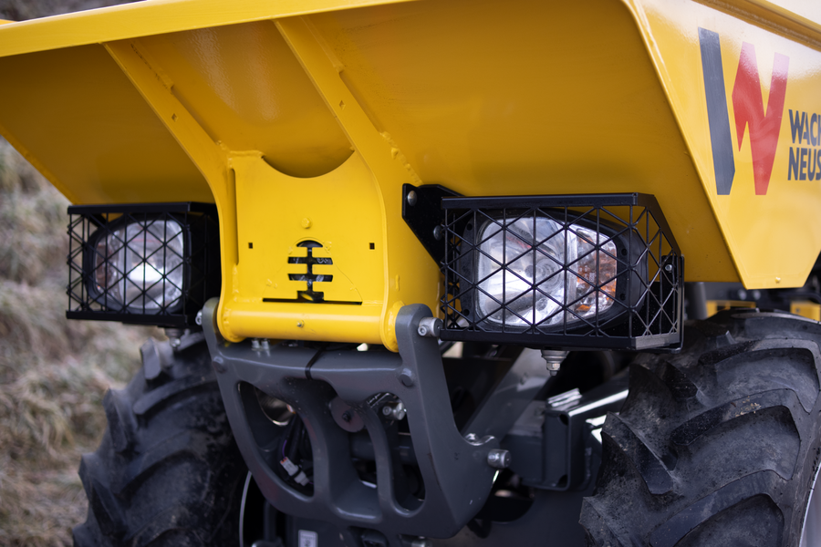 Dumper sur pneus DW10
