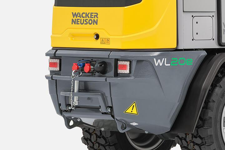 Wacker Neuson wheel loader WL20e, rear hydraulic connections