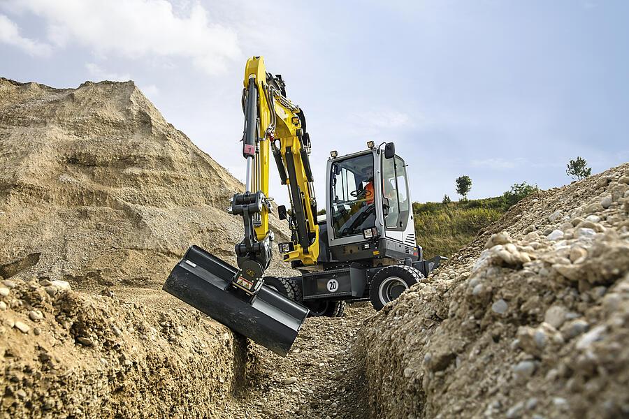 Escavatore Mobile EW65