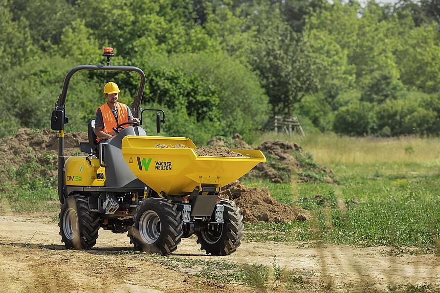 Dumper sur pneus électrique DW15e