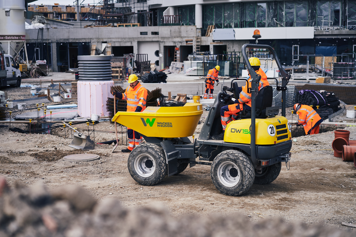 Dumper sobre ruedas eléctrico DW15e