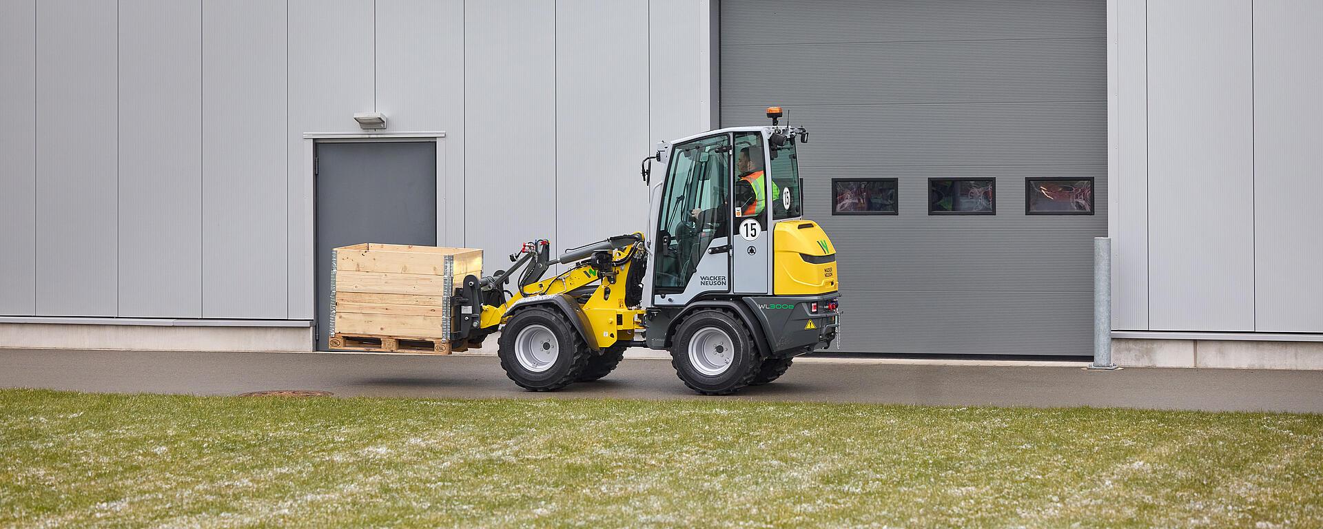 Ładowarka kołowa Wacker Neuson WL300e w akcji