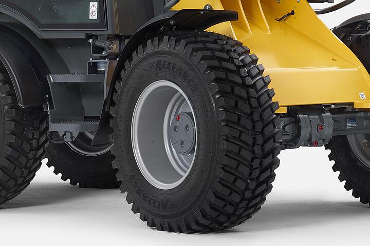 Wacker Neuson wheel loader WL70, tyres