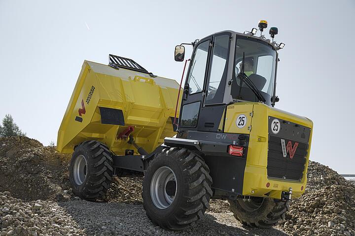 Dumper sur pneus DW60
