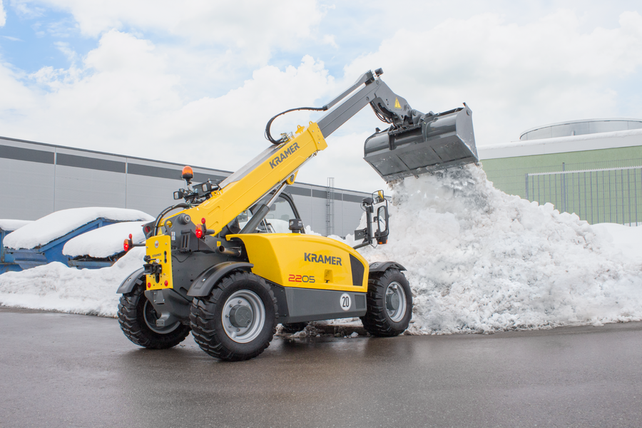 The Kramer telehandler 2205 in a winter service.