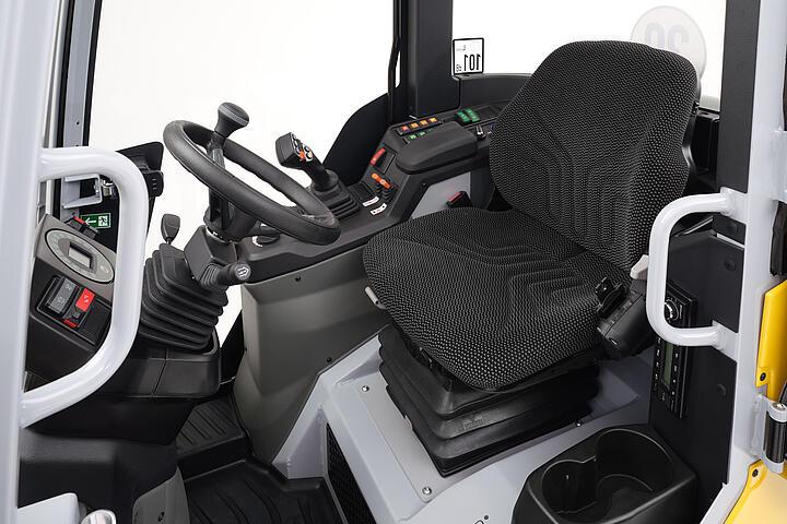 Wacker Neuson wheel loader WL28, Driver's seat