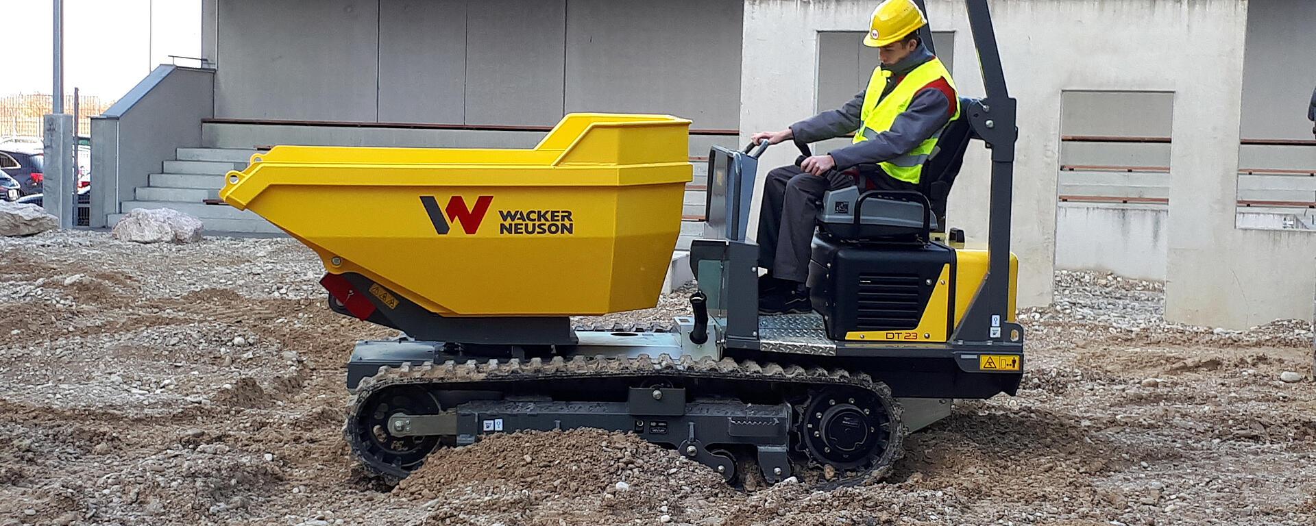 DT23 in use on the construction site
