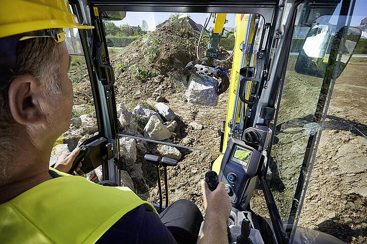 Konwencjonalne koparki gąsienicowe ET42