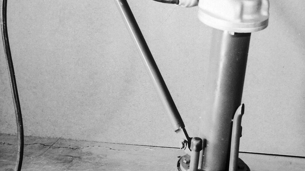 Изображение первой в мире вибротрамбовки с электродвигателем от компании Wacker. 
