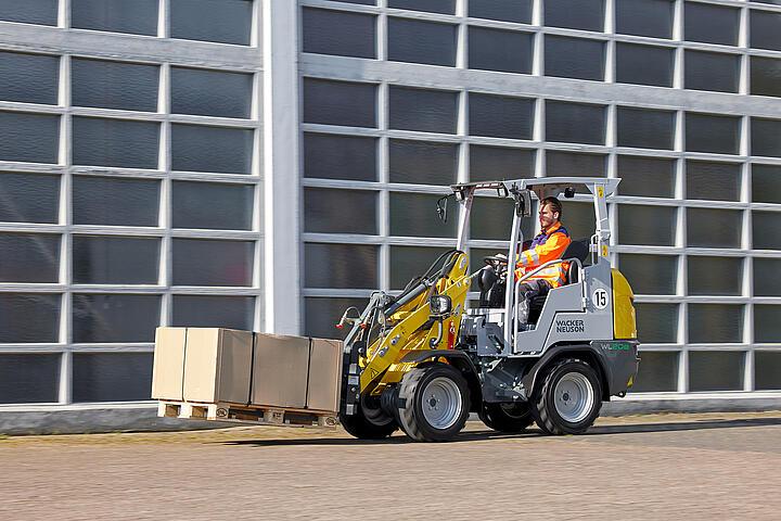 Wacker Neuson wheel loader WL20e, runtime
