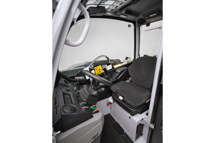 Wacker Neuson telehandler TH412, comfort cabin