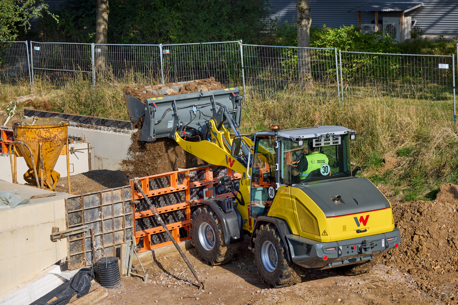 Wacker Neuson wheel loader WL1150 in action