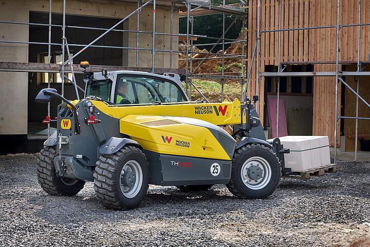 Chariot télescopique Wacker Neuson TH625 en application, Power Drive