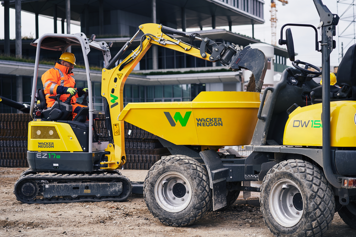Dumper sobre ruedas eléctrico DW15e