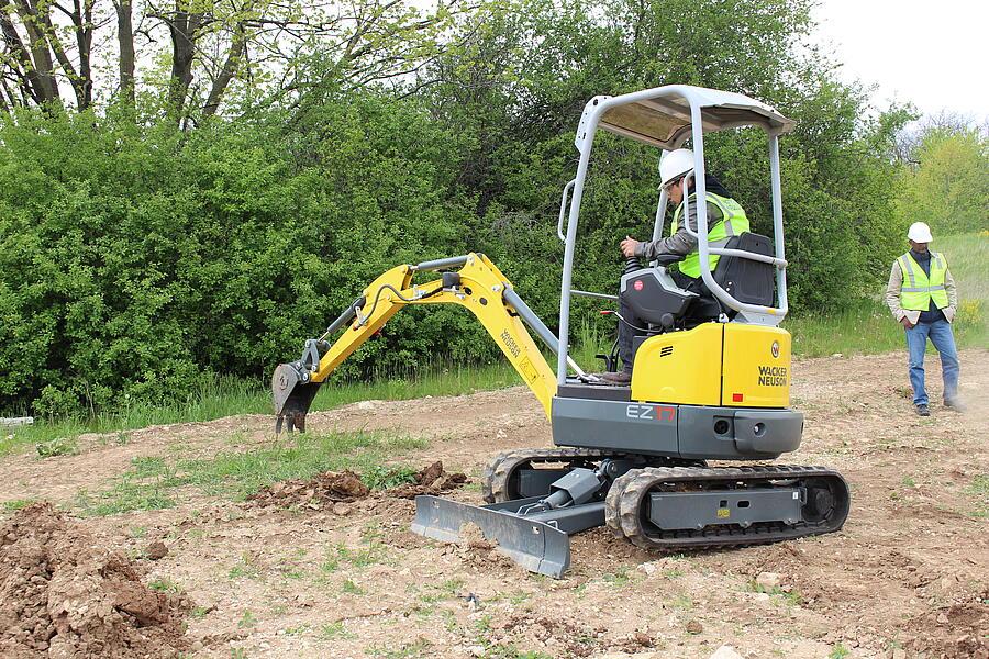 Tracked Zero Tail Excavator EZ17