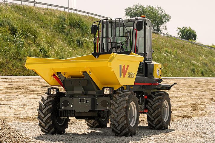 Dumper sur pneus DW60