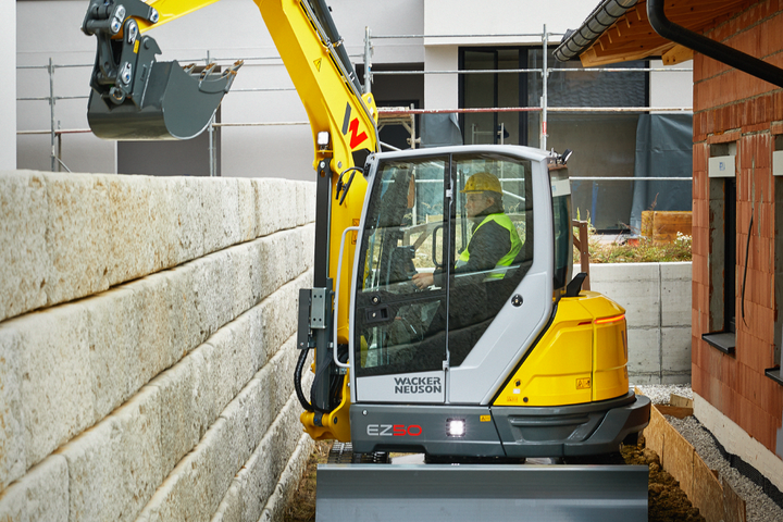 Tracked Zero Tail Excavator EZ50