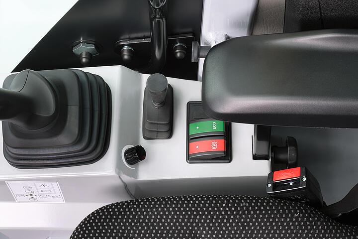 Wacker Neuson wheel loader WL300e studio detail picture