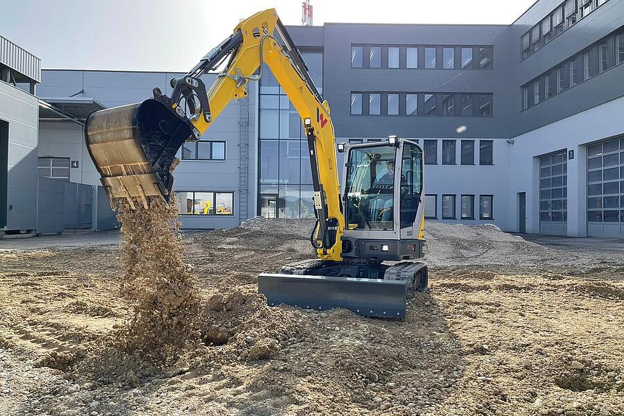 Tracked Conventional Excavator ET58